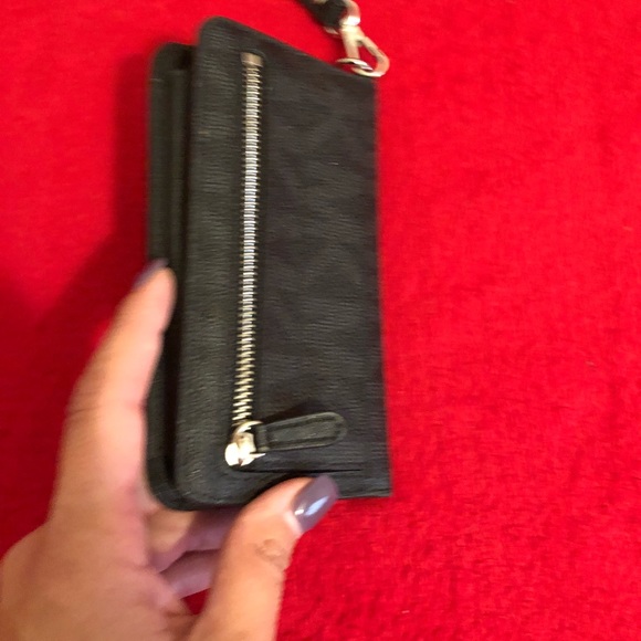 Michael Kors phone wallet wristlet - Picture 4 of 6